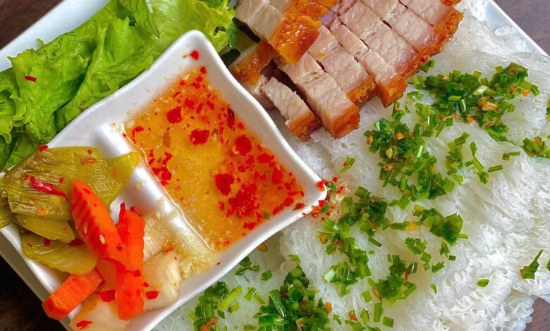 Bánh hỏi thịt nướng Bình Định