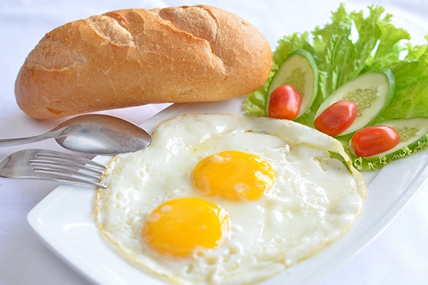 Bánh mì trứng ốp la
