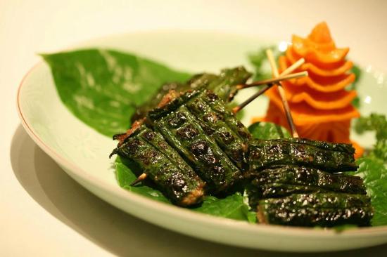 Bò cuộn lá lốt nướng