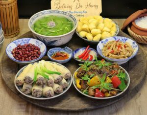 Bữa cơm trưa đồng quê