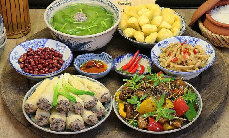 Bữa cơm trưa đồng quê