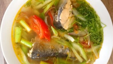 Canh cá nấu ngót