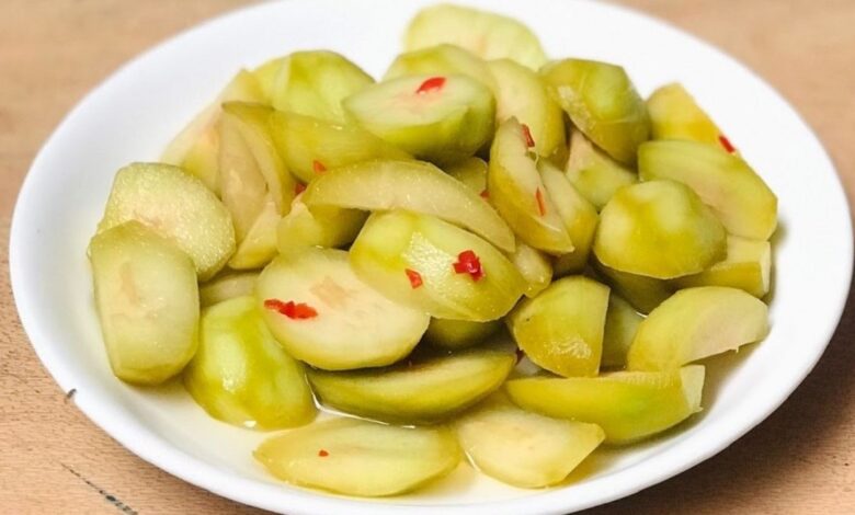 Cóc dầm chua ngọt
