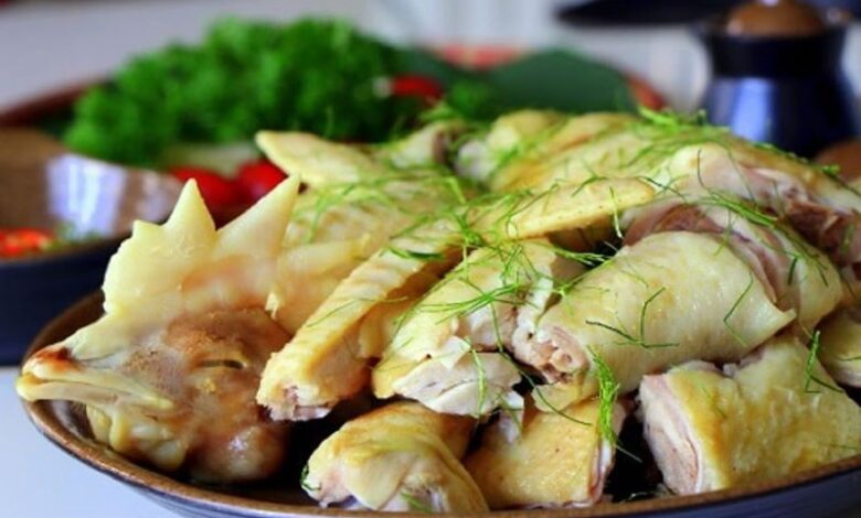 Gà luộc lá chanh