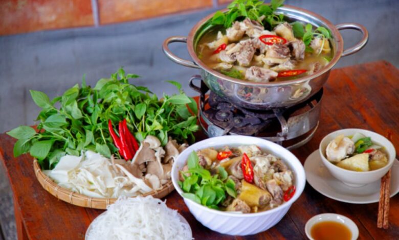 Lẩu gà lá é Phú Yên