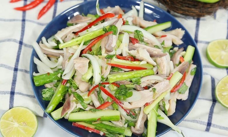 Nộm dưa chuột tai heo