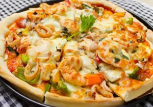 Pizza hải sản phô mai