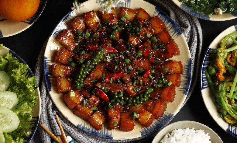 Thịt ba chỉ kho tiêu