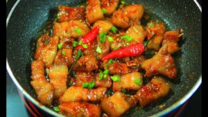 Thịt ba chỉ rang cháy cạnh