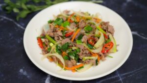 Thịt bò xào cần tỏi